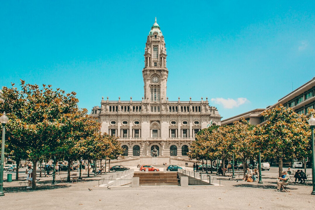 city hall meeting