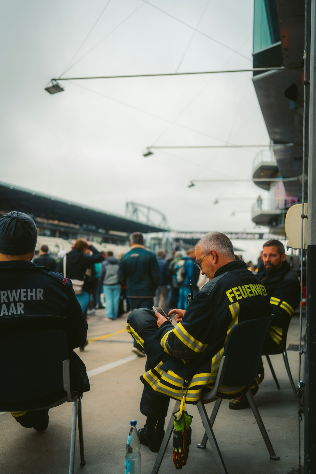 german citizens in discussion